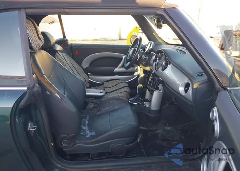 2008 Mini Cooper z USA, uszkodzony, nr VIN WMWRF33578TG18389